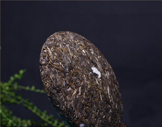 開(kāi)湯品鑒吉祥孔雀