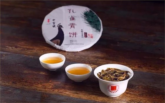 孔雀青餅普洱茶